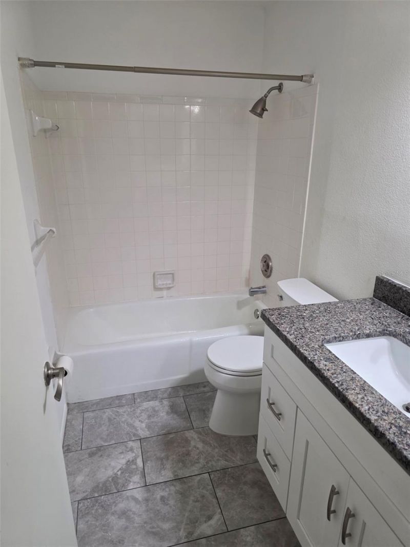 7219 Cloister Drive, Unit 202, Sarasota, FL 34231 Photo