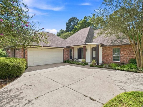 713 Highland Knoll Ct, Baton Rouge, LA 70810