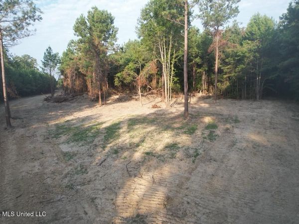 5 Old Oldenburg Road, Meadville, MS 39653