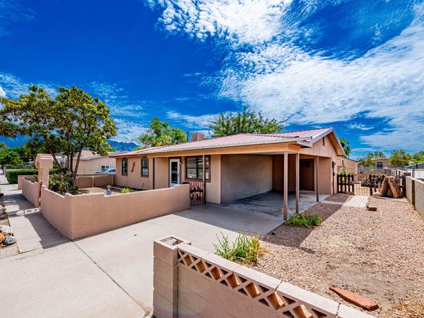 337 Los Pinos Road, Bernalillo, NM 87004