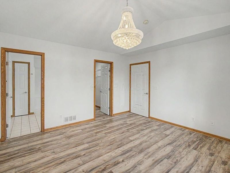 72 Fairway Drive, Mount Vernon, OH 43050 Photo 11