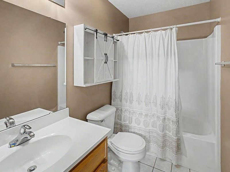 72 Fairway Drive, Mount Vernon, OH 43050 Photo 16