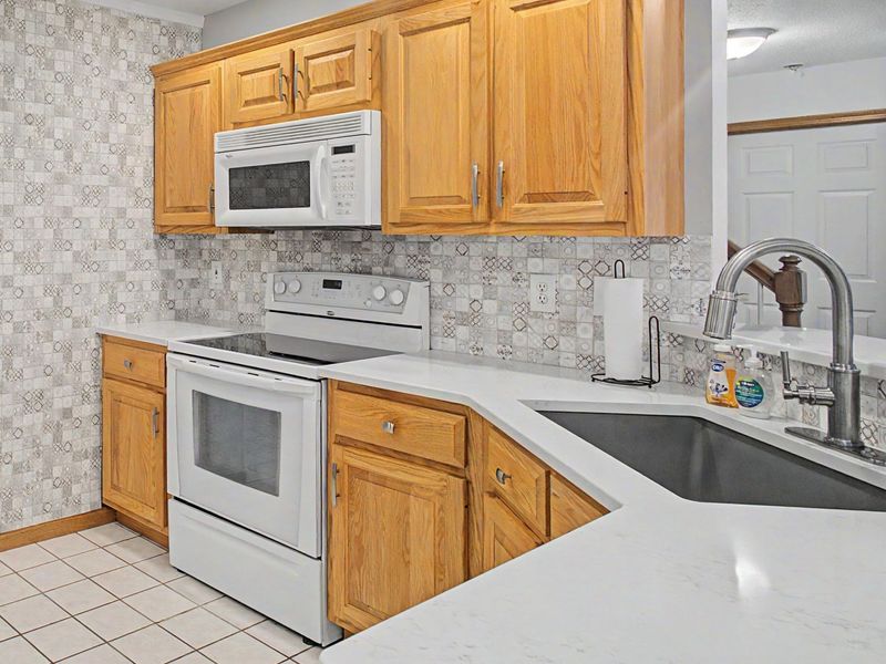 72 Fairway Drive, Mount Vernon, OH 43050 Photo 9