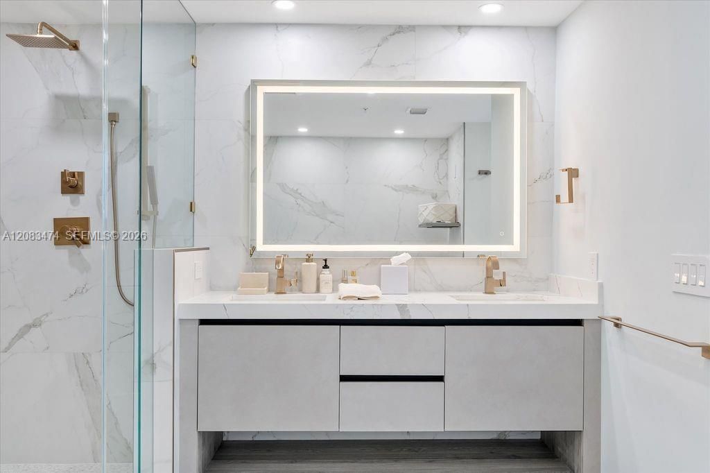 6899 Collins Ave, Unit 1008, Miami Beach, FL 33141 Photo