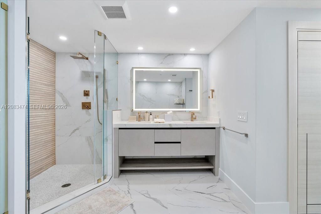 6899 Collins Ave, Unit 1008, Miami Beach, FL 33141 Photo