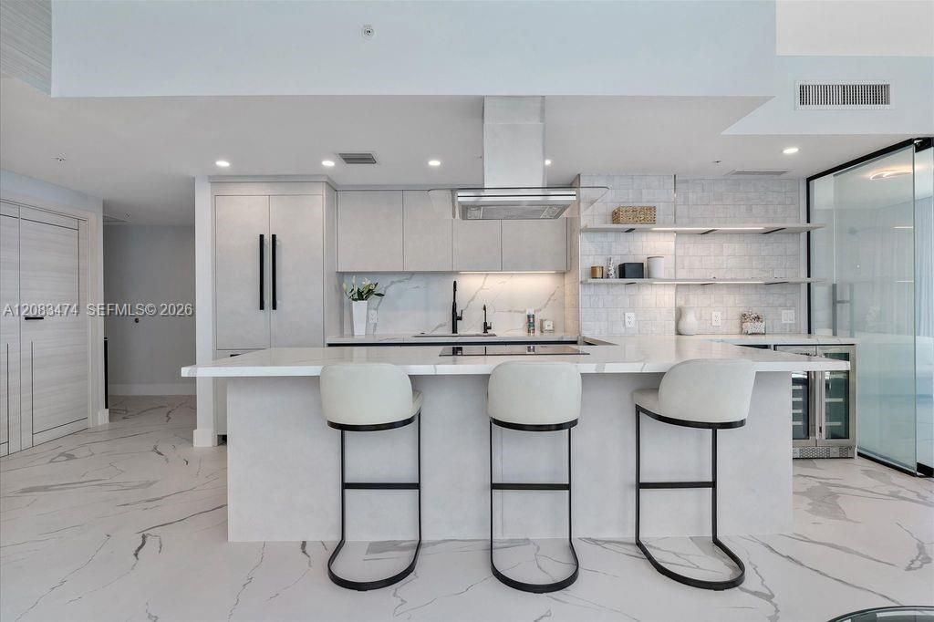 6899 Collins Ave, Unit 1008, Miami Beach, FL 33141 Photo