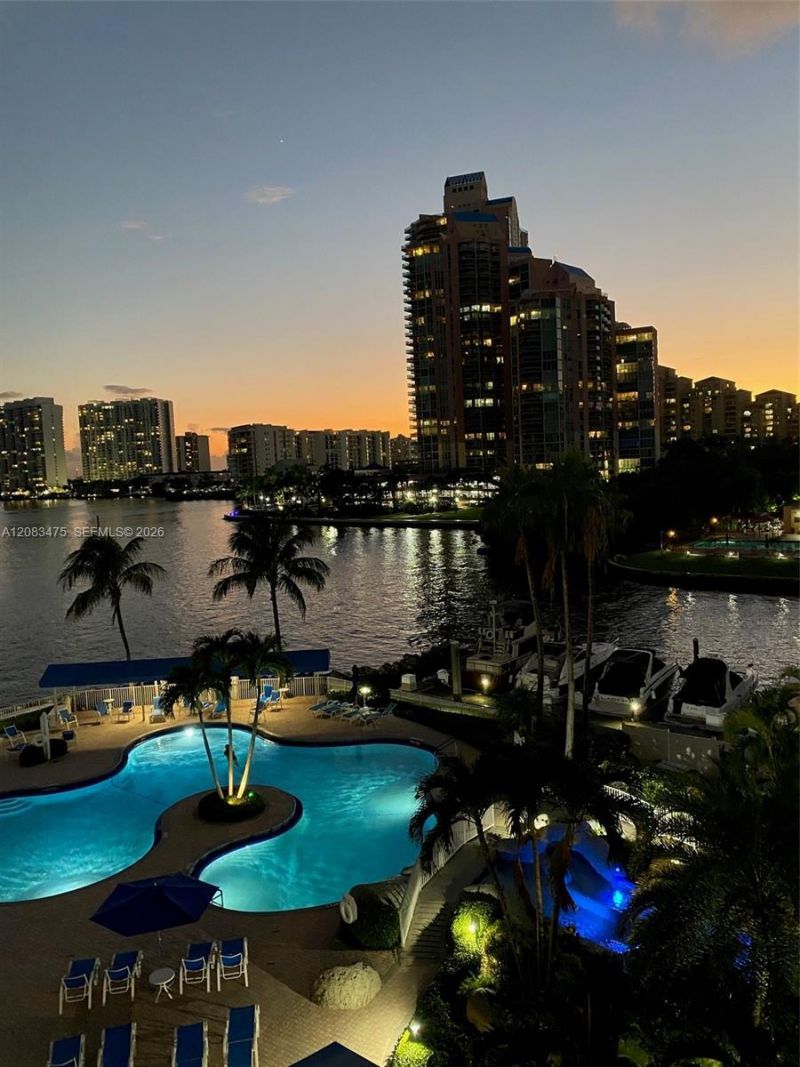 3530 Mystic Pointe Dr , Unit 3003, Aventura, FL 33180 Photo