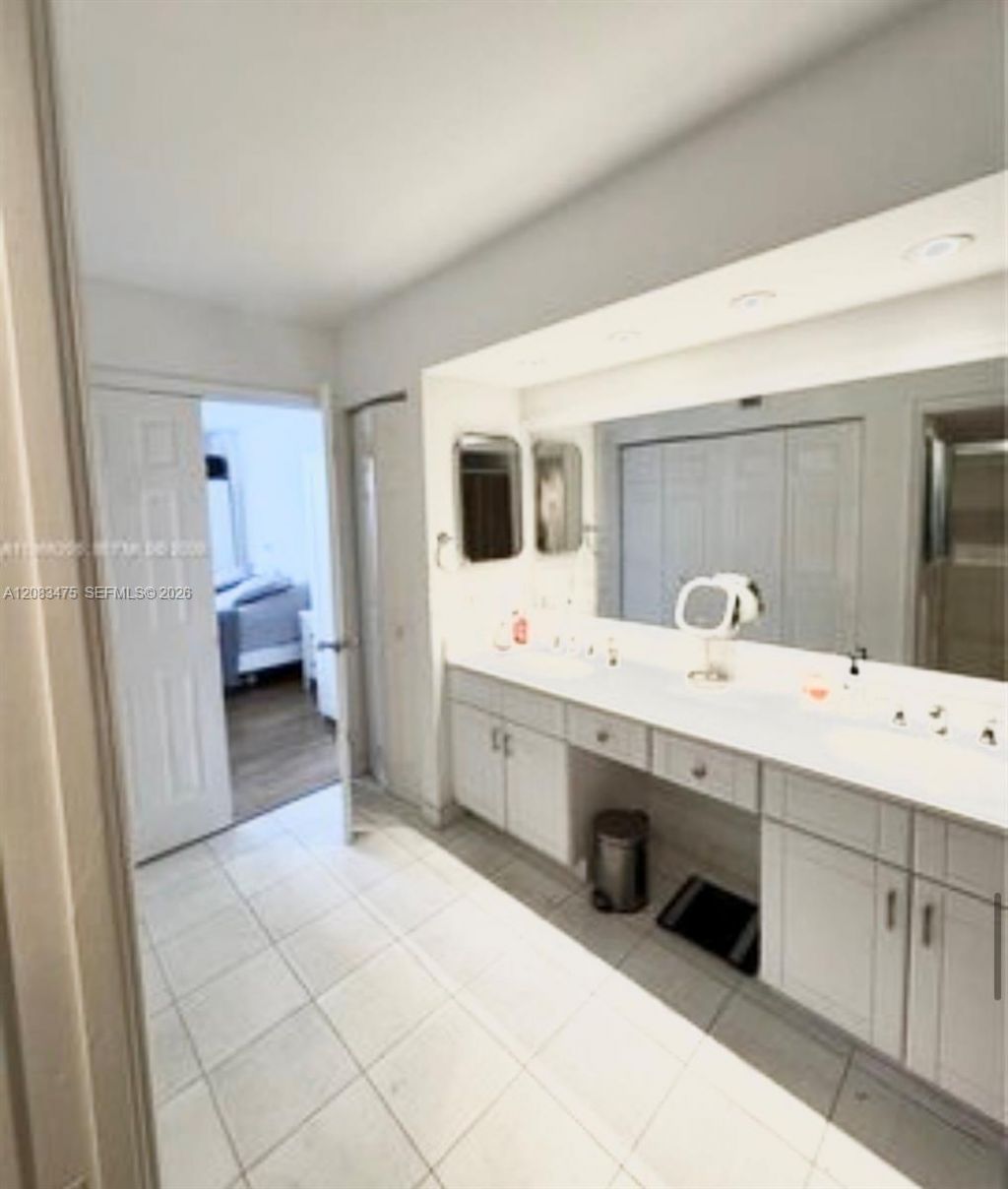 3530 Mystic Pointe Dr , Unit 3003, Aventura, FL 33180 Photo