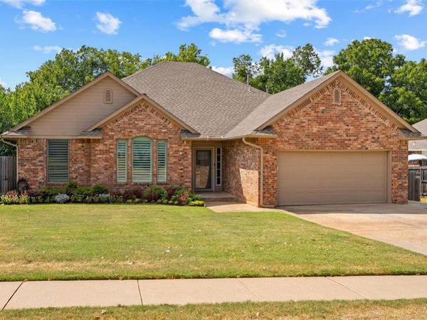 187 N Willow Terrace, Mustang, OK 73064