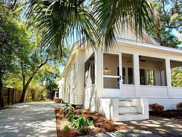 217 N Barcelona, Pensacola, FL 32502