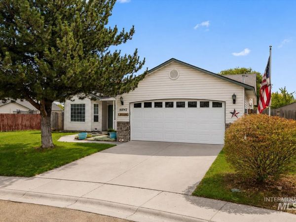 16842 Live Oak Pl, Caldwell, ID 83607