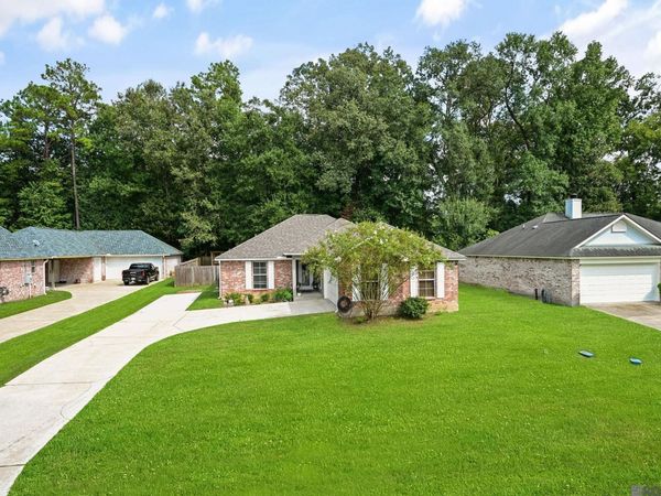 6936 Elm Park Ln, St Francisville, LA 70775