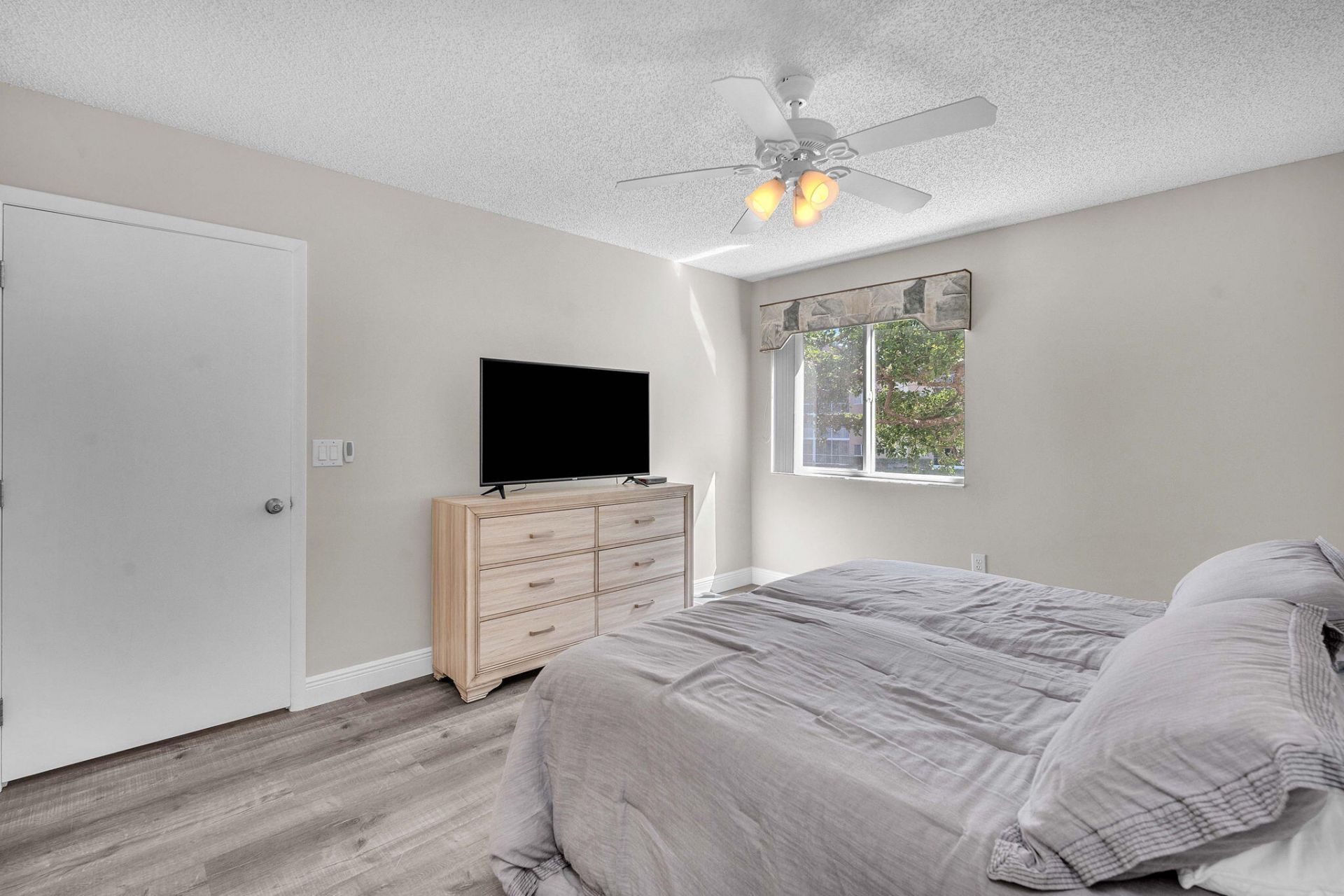 9560 Weldon Circle, Unit J210, Tamarac, FL 33321 Photo