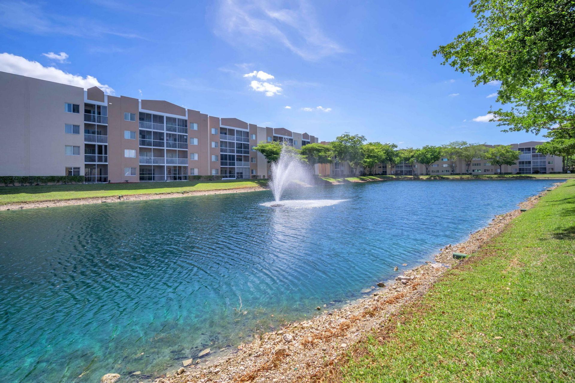 9560 Weldon Circle, Unit J210, Tamarac, FL 33321 Photo