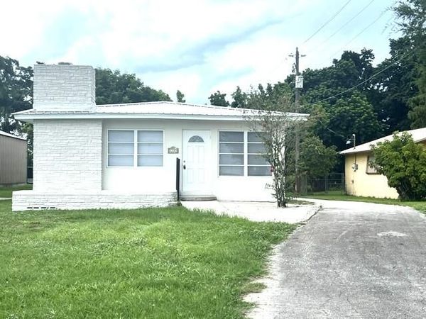 1789 Bacom Point Road, Pahokee, FL 33476
