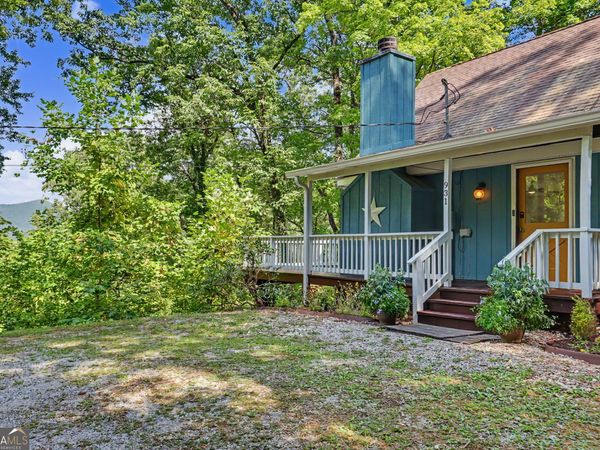 931 Timber Bluff Drive, Clayton, GA 30525