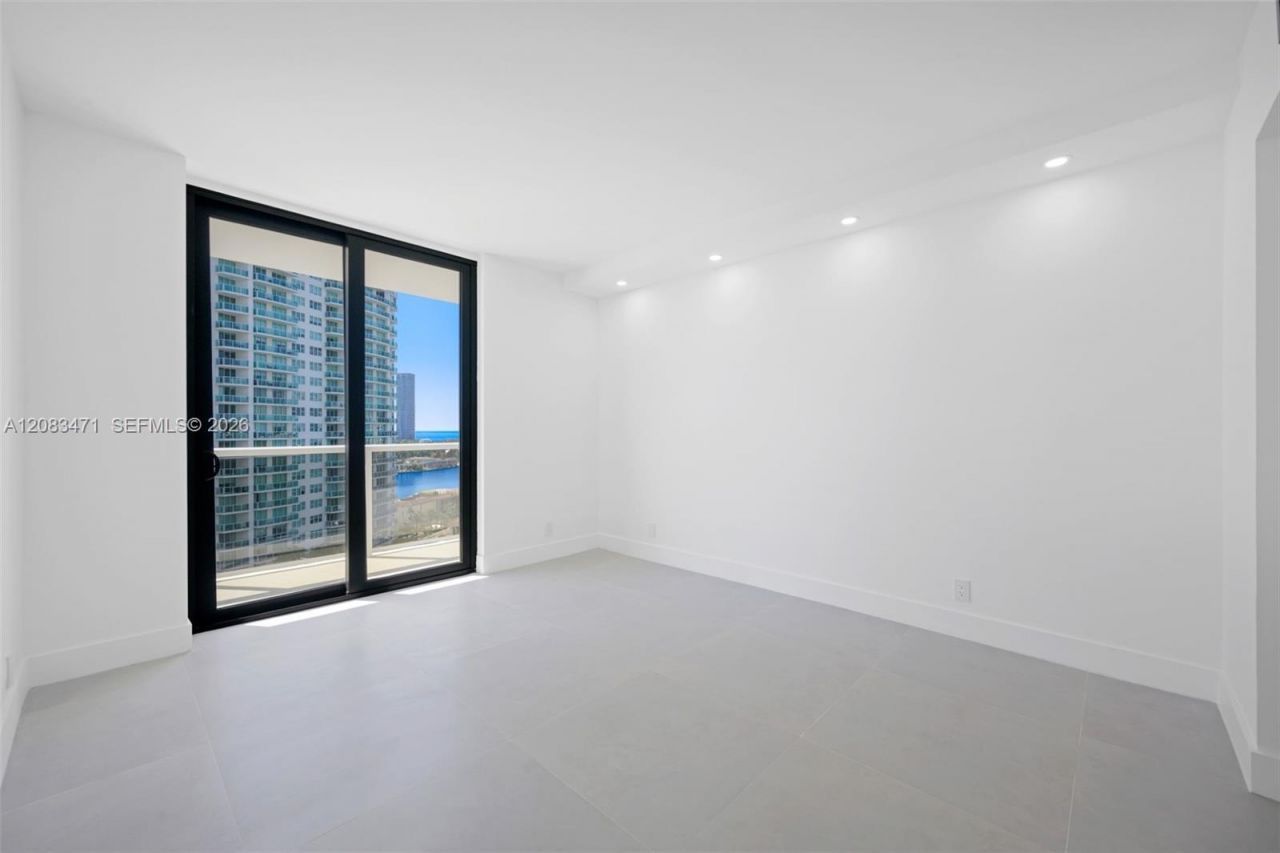 20281 E Country Club Dr , Unit 1008, Aventura, FL 33180 Photo