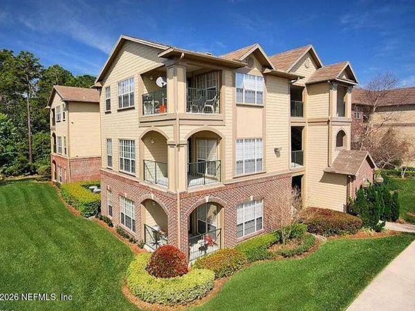 7800 POINT MEADOWS Drive, Unit 332, Jacksonville, FL 32256
