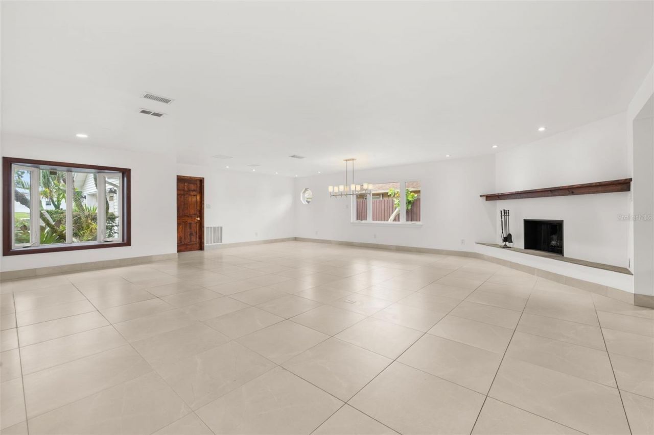 3625 Waters Edge Drive, Belle Isle, FL 32812 Photo