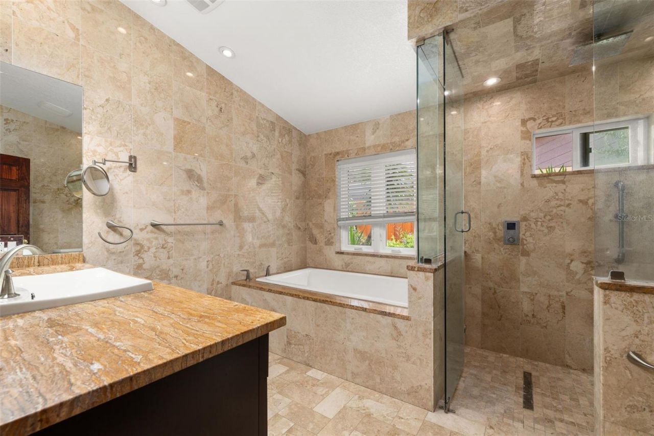 3625 Waters Edge Drive, Belle Isle, FL 32812 Photo