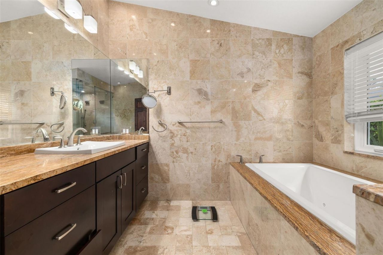 3625 Waters Edge Drive, Belle Isle, FL 32812 Photo