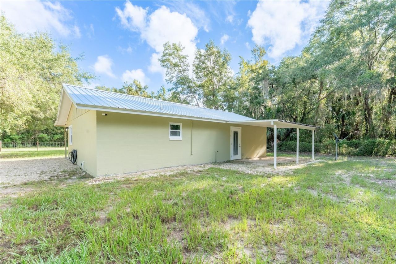 8030 SE 153rd Street, Inglis, FL 34449 Photo