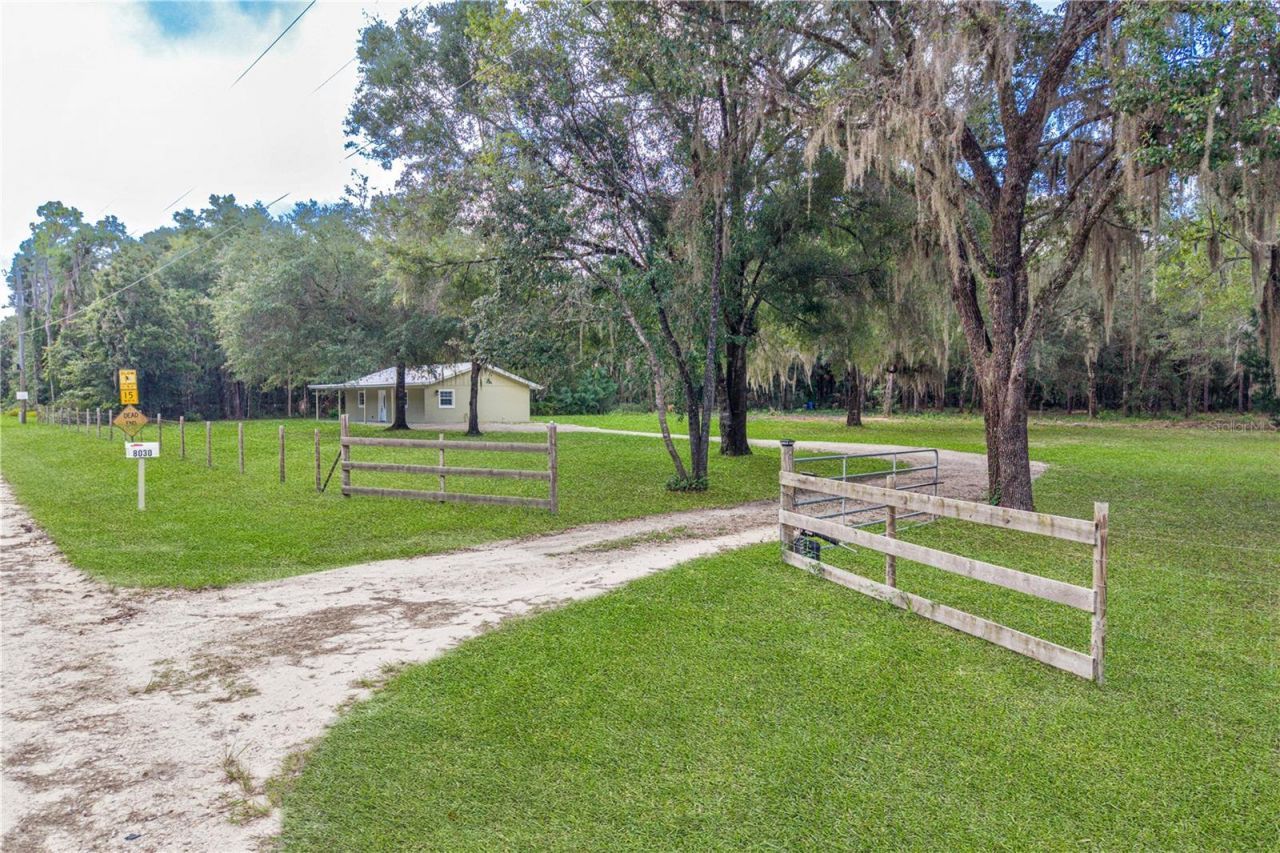 8030 SE 153rd Street, Inglis, FL 34449 Photo