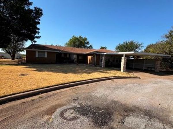 20 Elbert Heights Street , Quanah, TX 79252