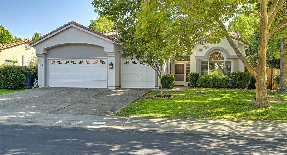 121 Orange Blossom Cir, Folsom, CA 95630 Photo