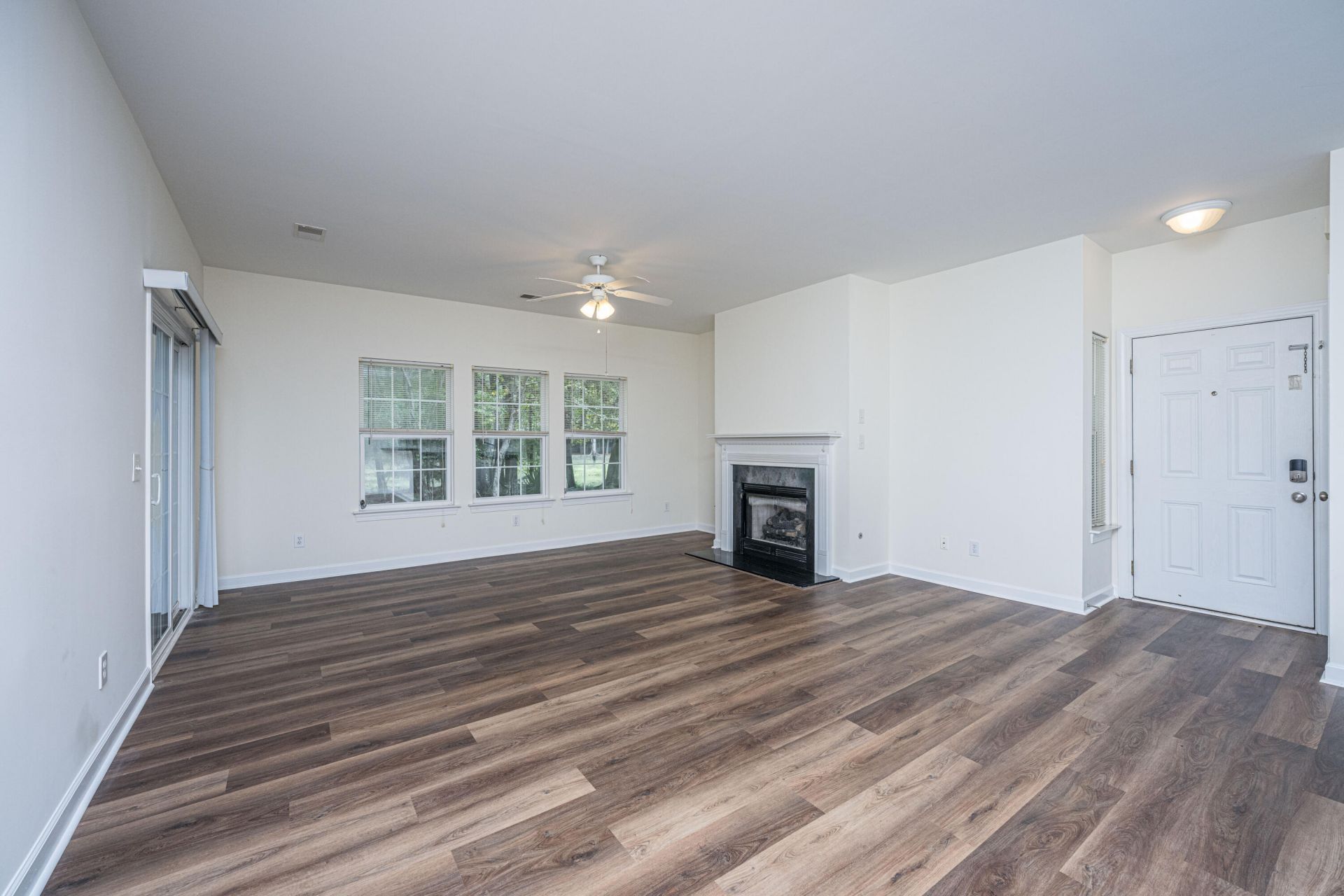 403 S Elgin Court Photo 11