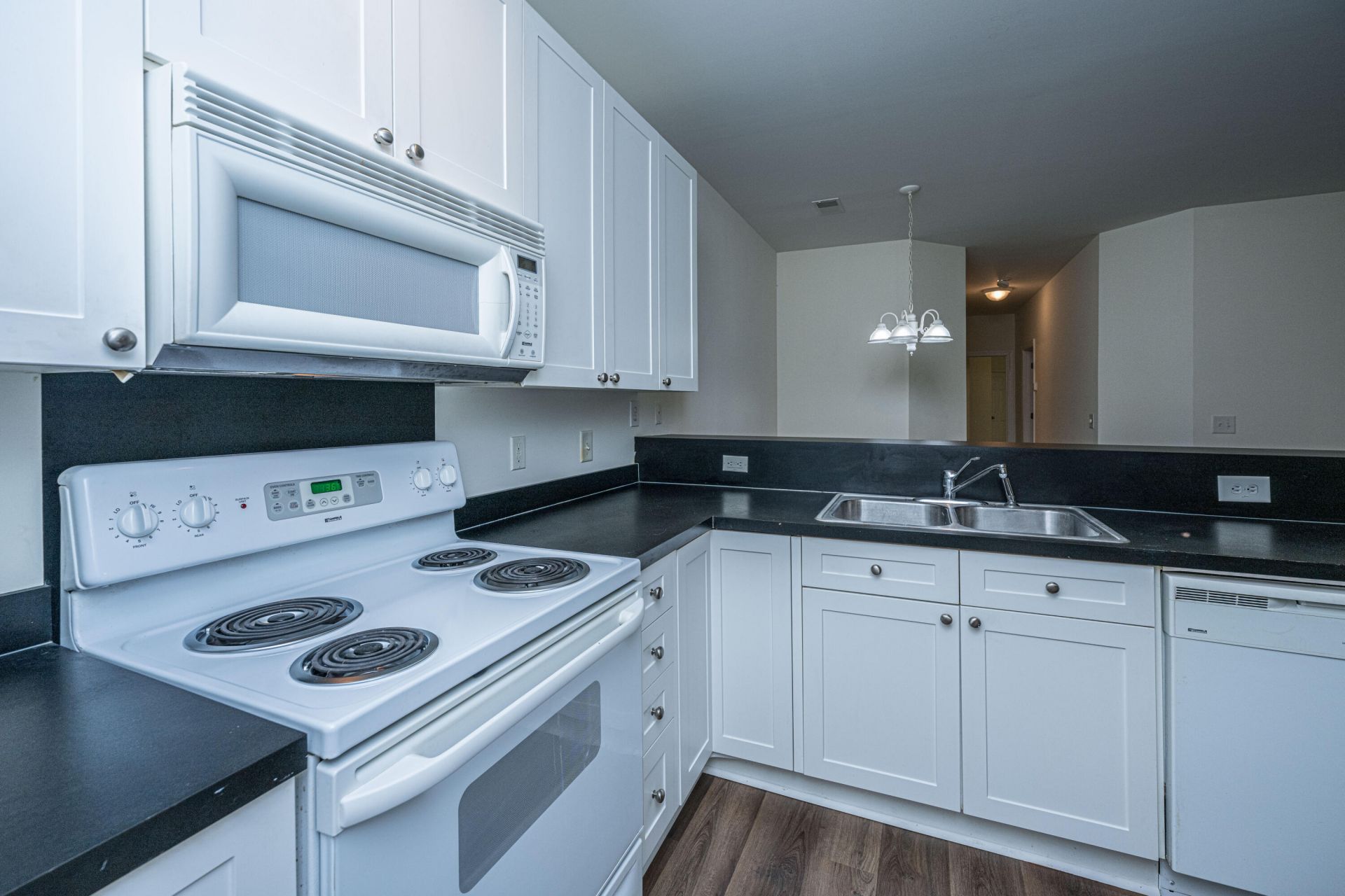 403 S Elgin Court Photo 13