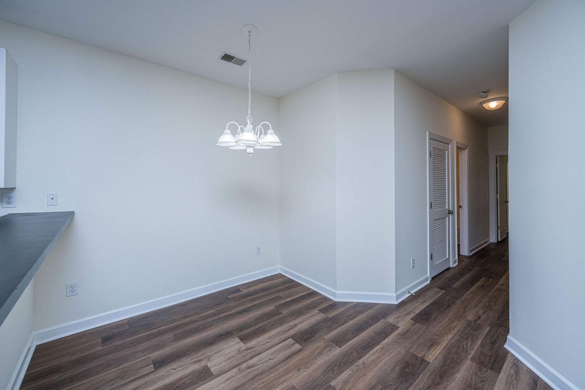 403 S Elgin Court Photo 16