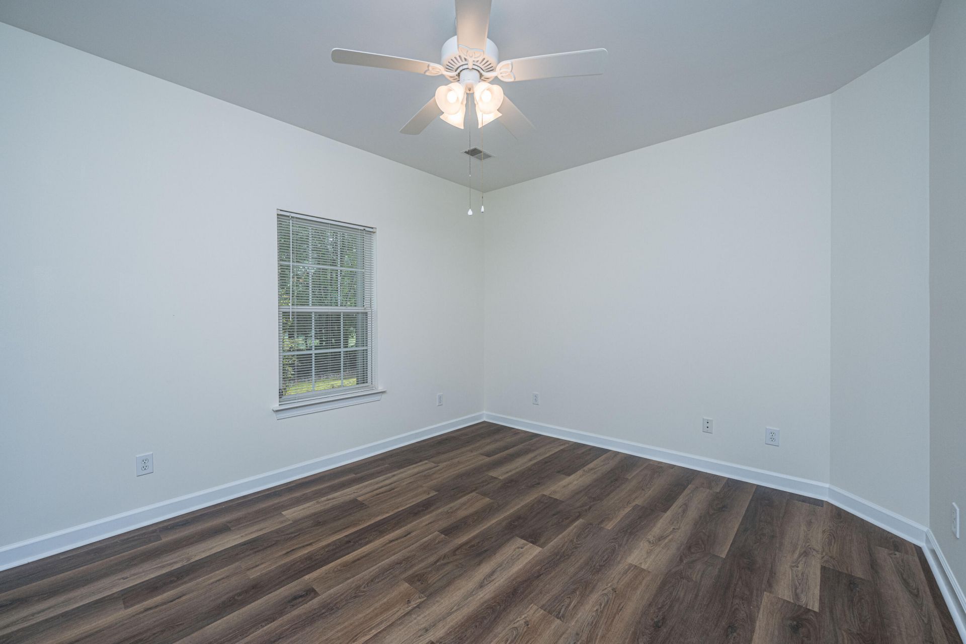 403 S Elgin Court Photo 21