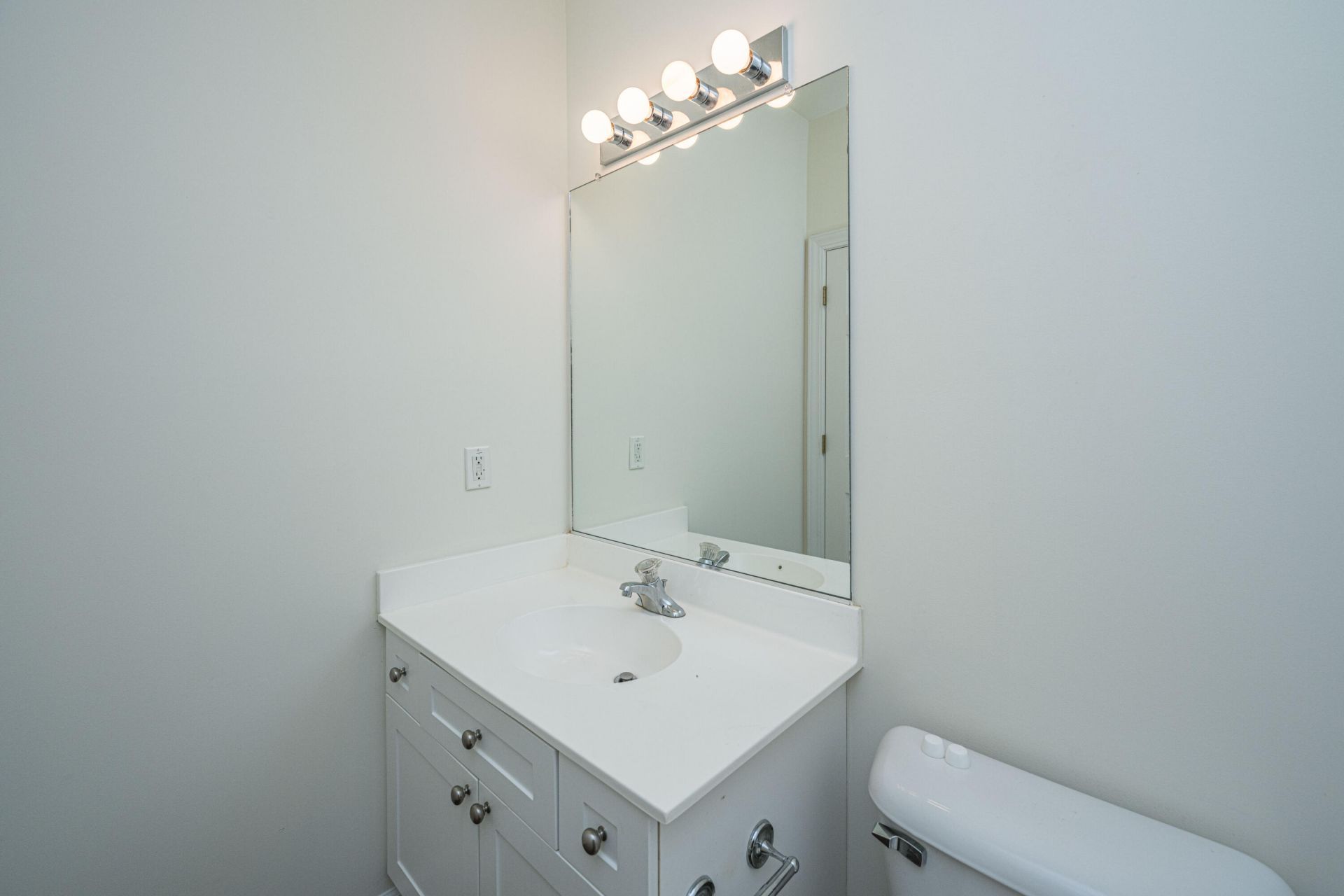 403 S Elgin Court Photo 28