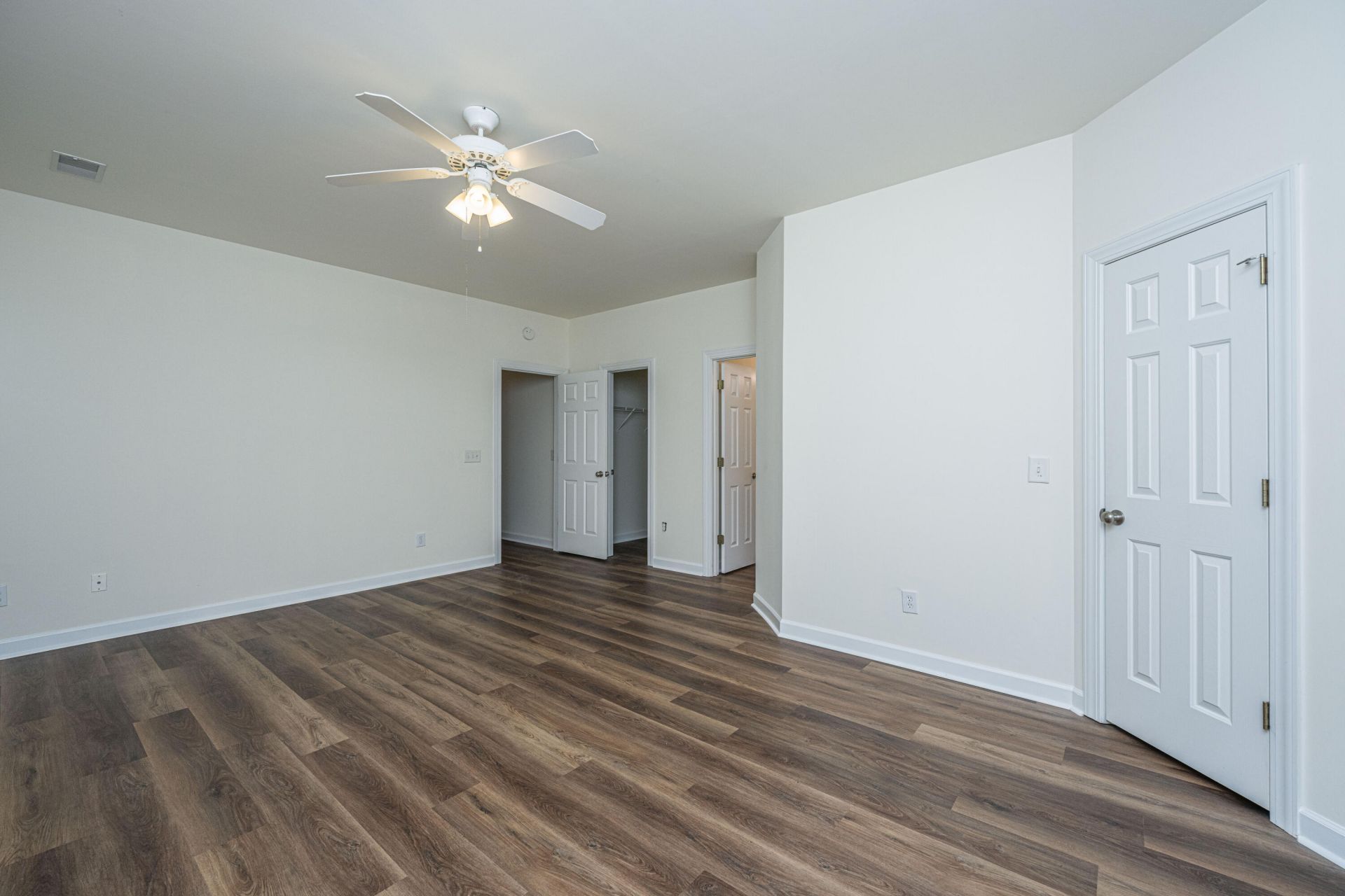 403 S Elgin Court Photo 29