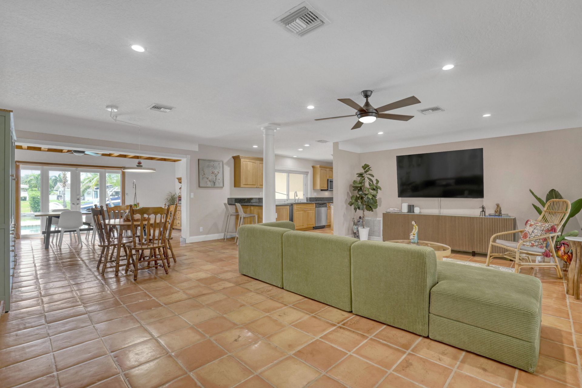 2100 NE 30th Street, Lighthouse Point, FL 33064 Photo