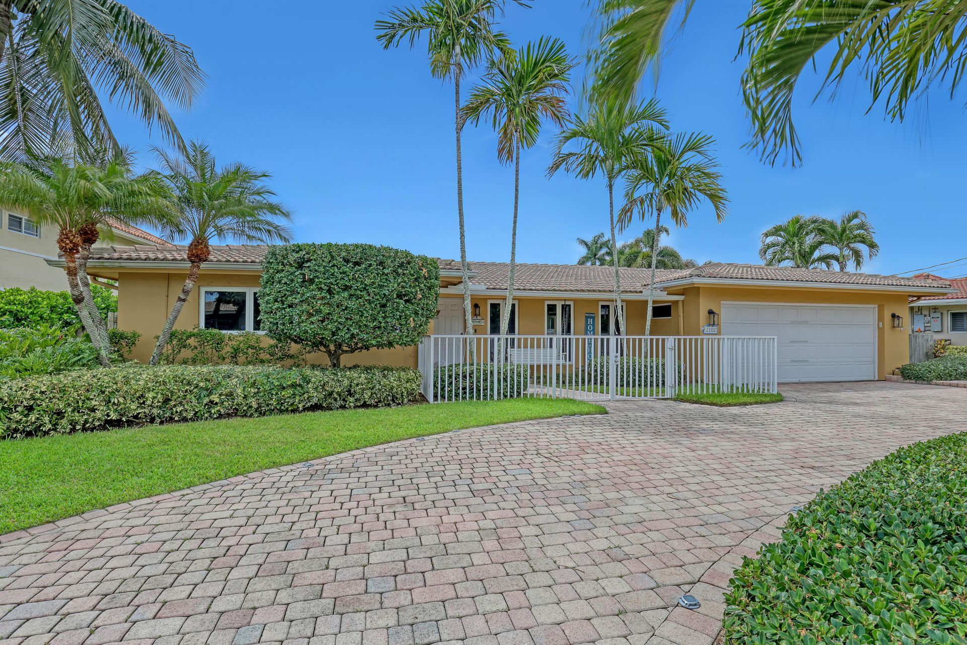 2100 NE 30th Street, Lighthouse Point, FL 33064 Photo