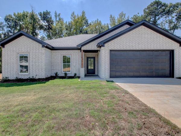 215 Apollo Way, Benton, AR 72015