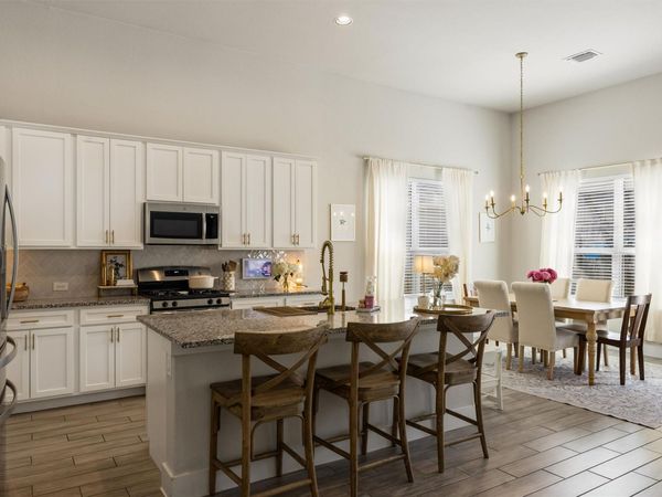 11012 American Mustang LOOP, Manor, TX 78653