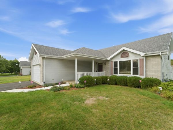1375 E Cap Circle , Bourbonnais, IL 60914