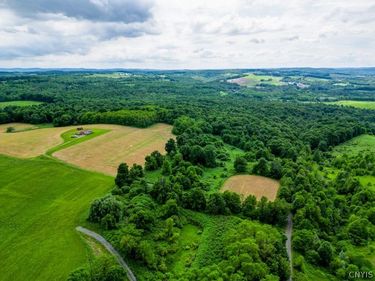250 Halleneck Rd, Mohawk, NY 13407