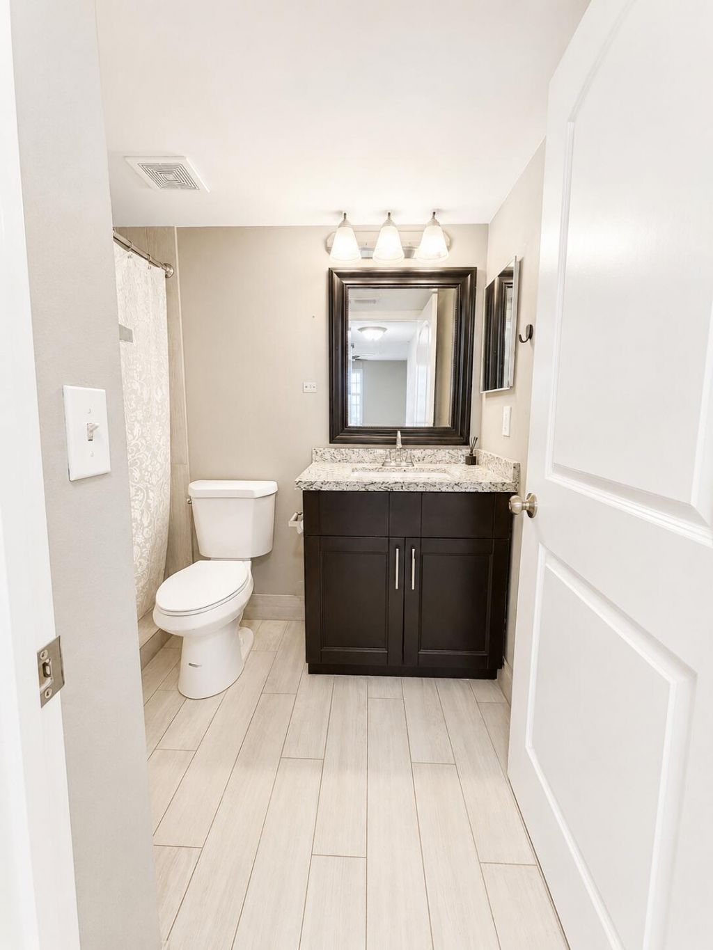 2831 N Oakland Forest Drive, Unit 101, Oakland Park, FL 33309 Photo