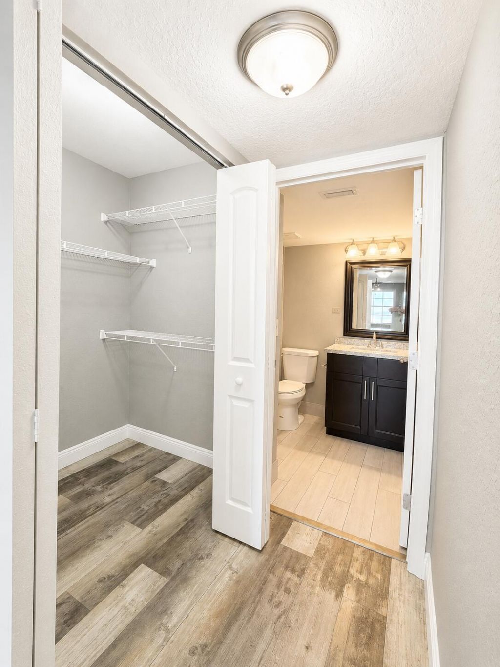 2831 N Oakland Forest Drive, Unit 101, Oakland Park, FL 33309 Photo