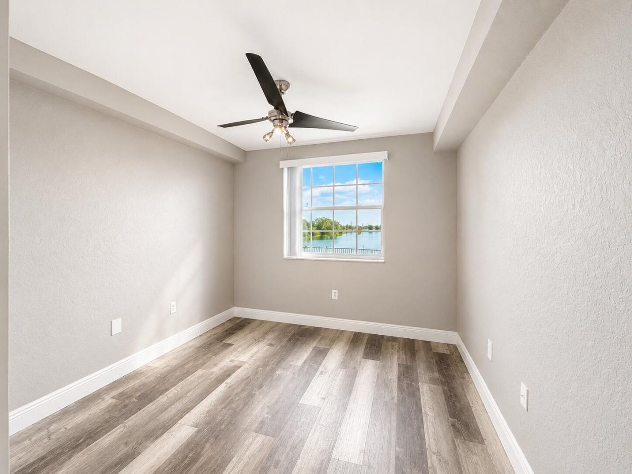 2831 N Oakland Forest Drive, Unit 101, Oakland Park, FL 33309 Photo