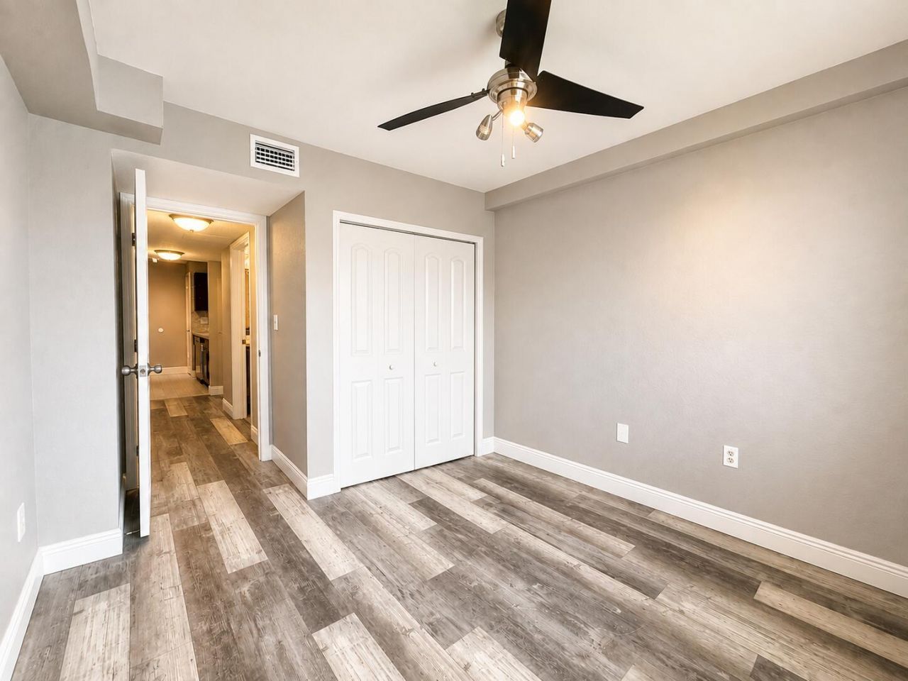 2831 N Oakland Forest Drive, Unit 101, Oakland Park, FL 33309 Photo