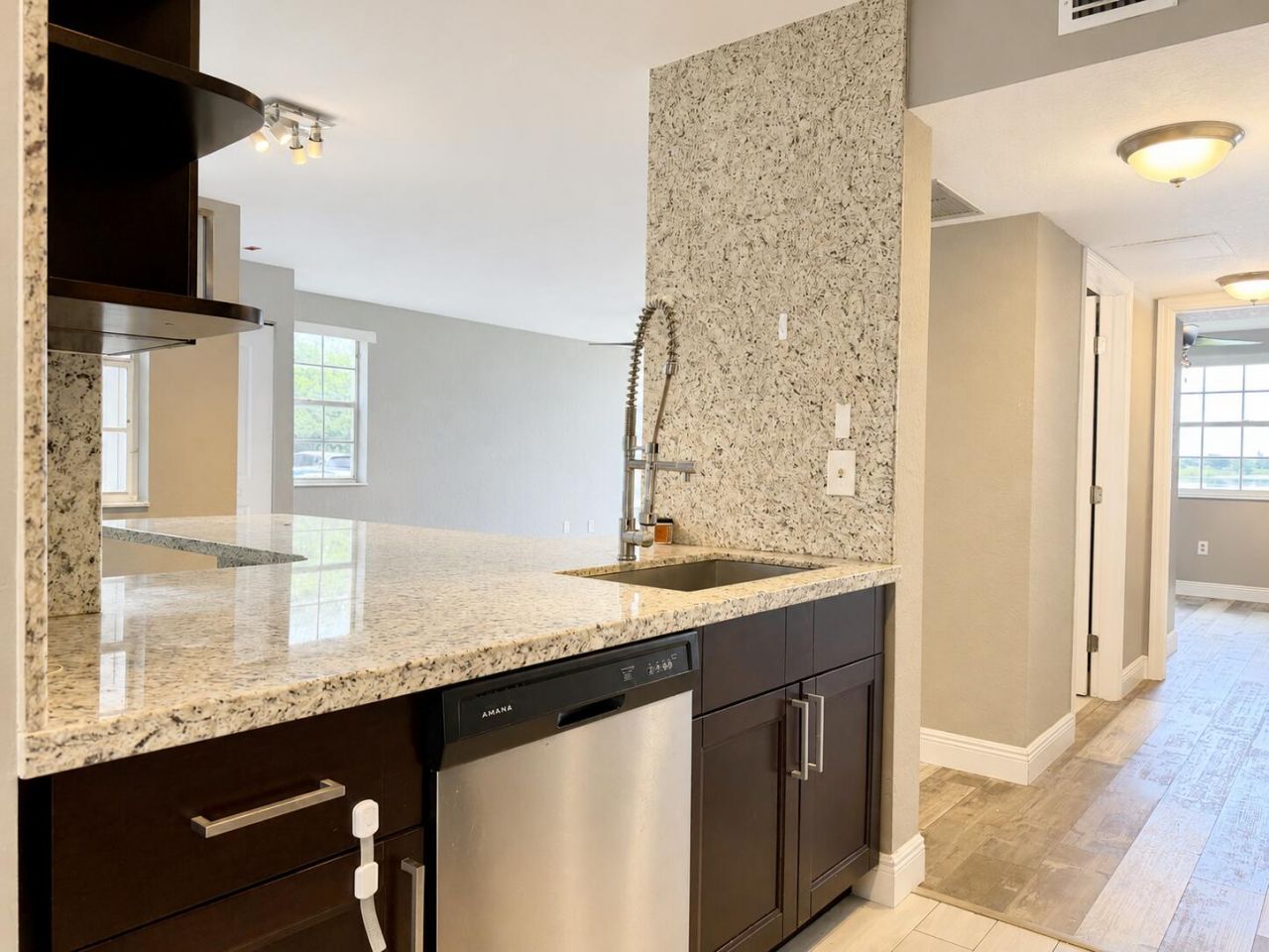 2831 N Oakland Forest Drive, Unit 101, Oakland Park, FL 33309 Photo