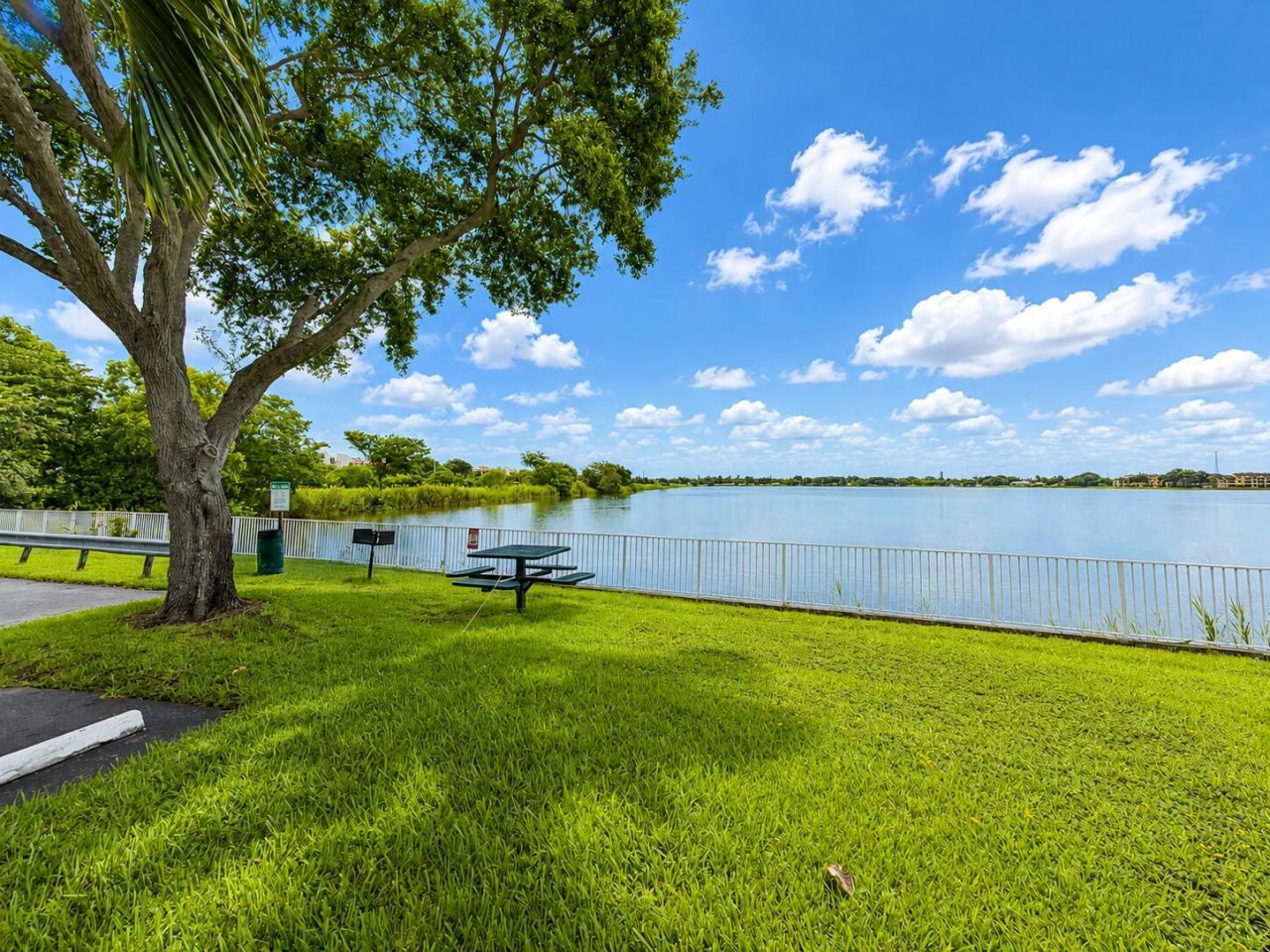 2831 N Oakland Forest Drive, Unit 101, Oakland Park, FL 33309 Photo