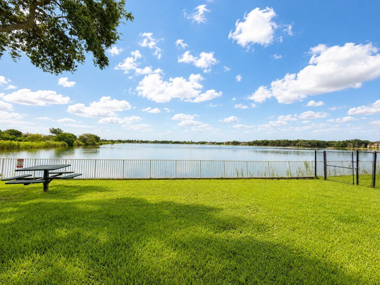 2831 N Oakland Forest Drive, Unit 101, Oakland Park, FL 33309 Photo