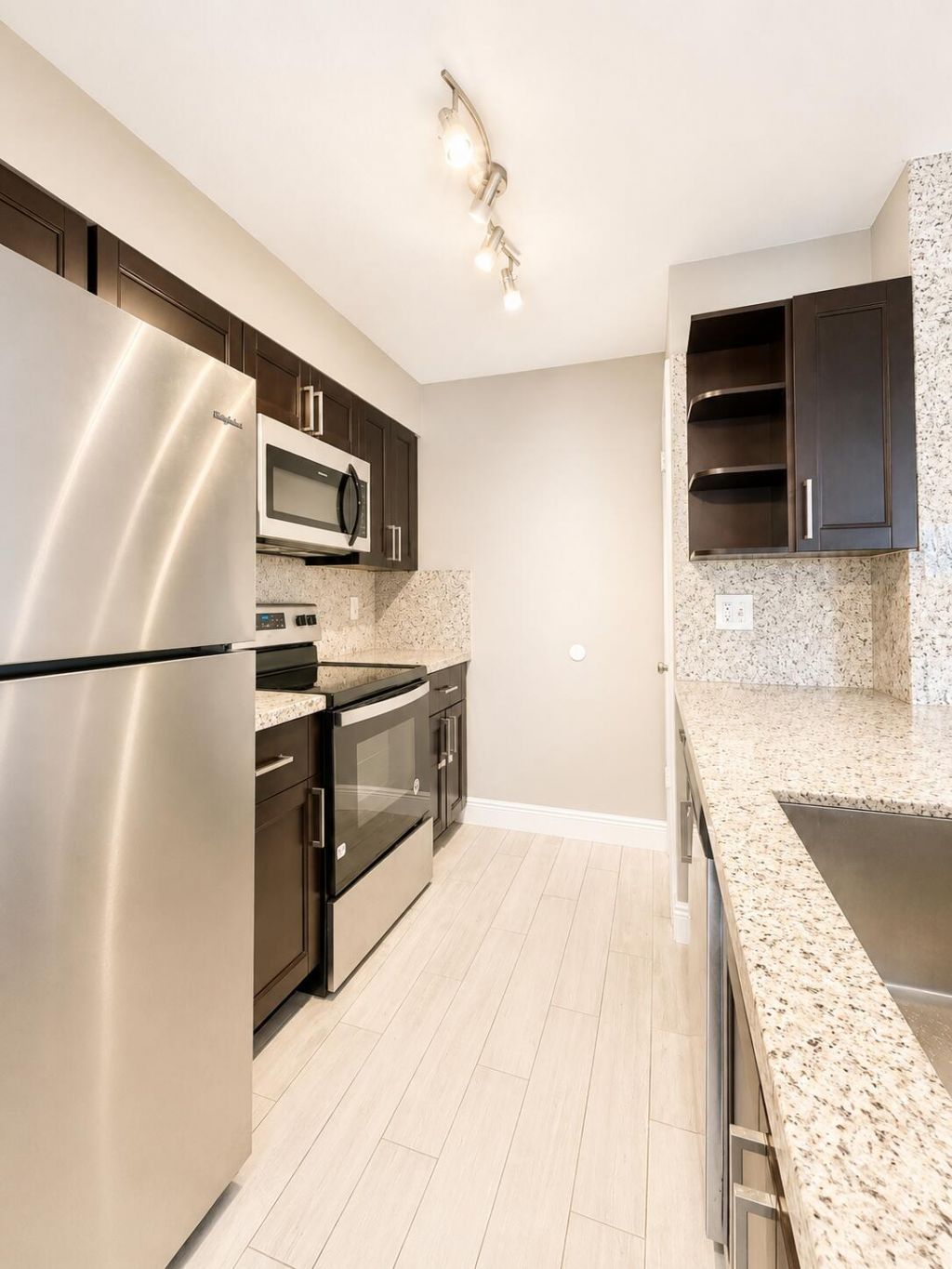 2831 N Oakland Forest Drive, Unit 101, Oakland Park, FL 33309 Photo