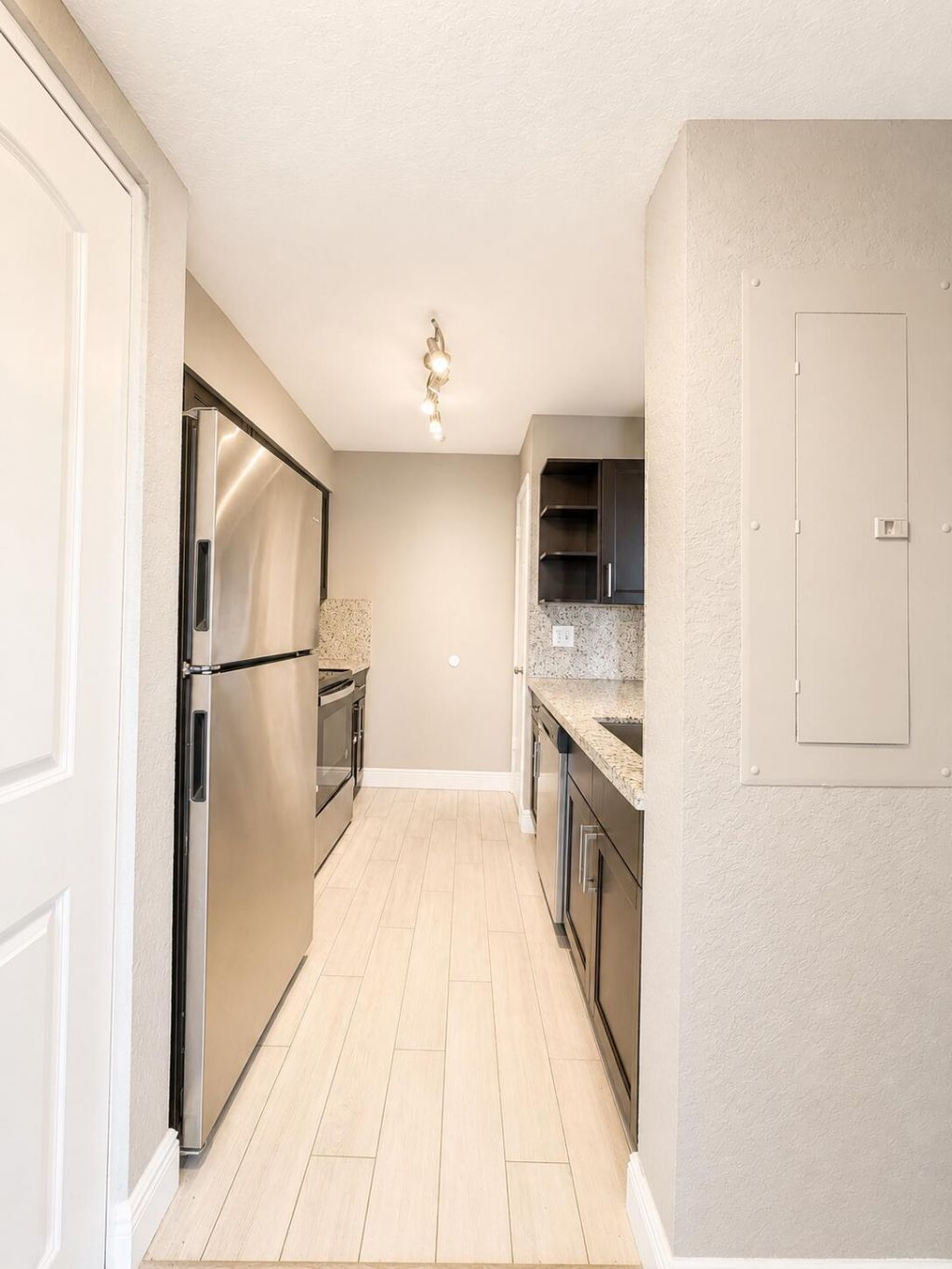 2831 N Oakland Forest Drive, Unit 101, Oakland Park, FL 33309 Photo